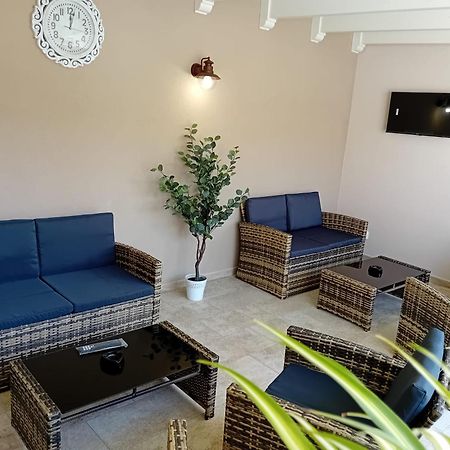 Case Vacanze Da Pino A E B Torchiarolo Luaran gambar
