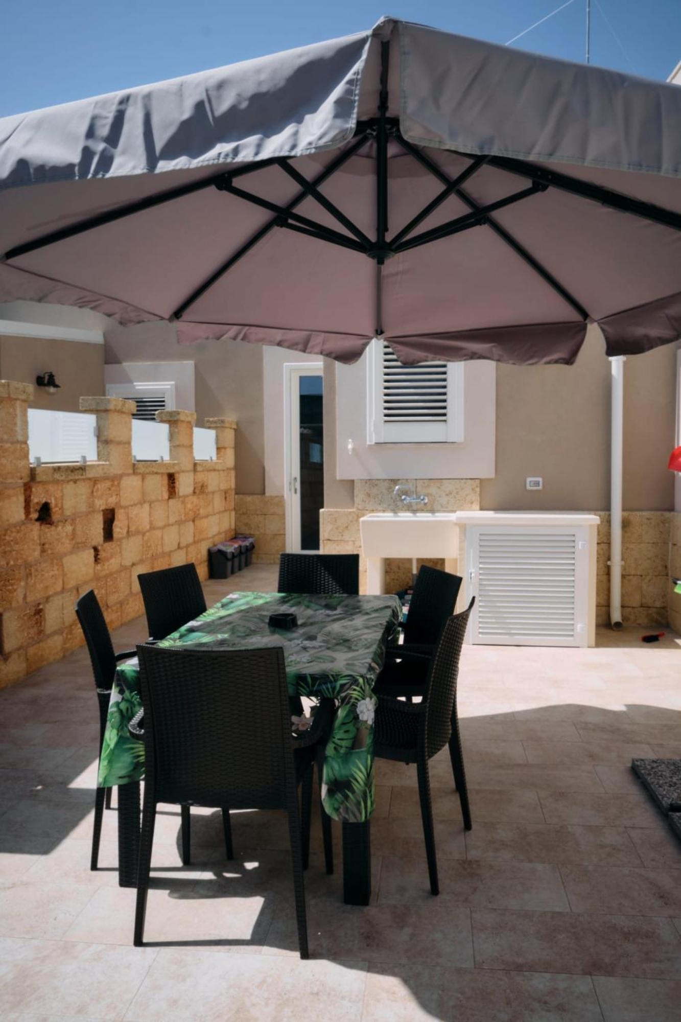 Case Vacanze Da Pino A E B Torchiarolo Luaran gambar
