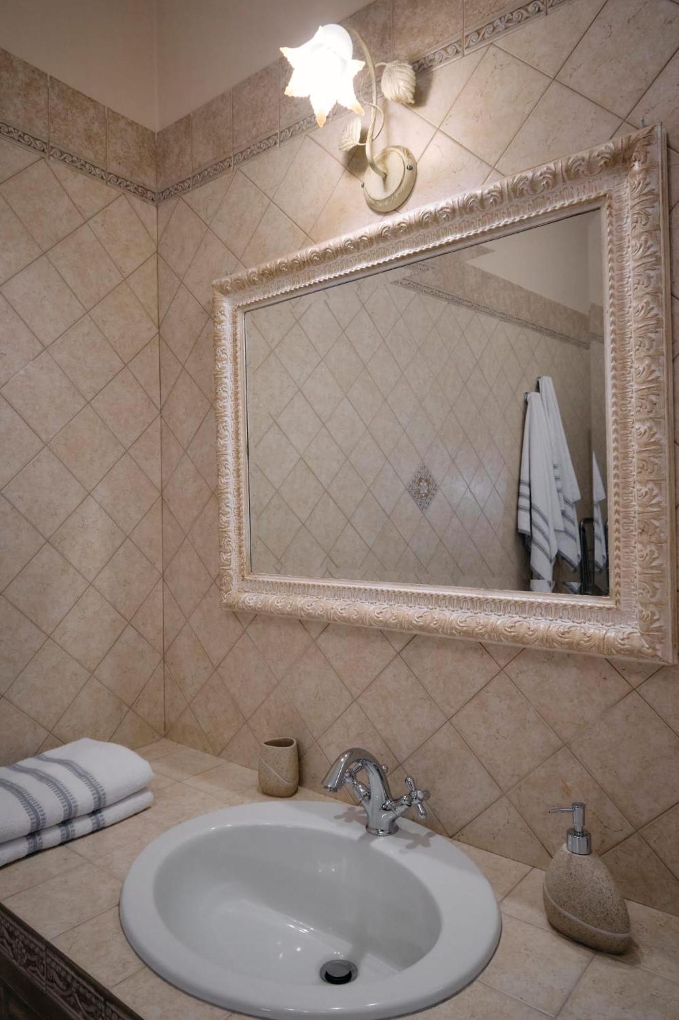 Case Vacanze Da Pino A E B Torchiarolo Luaran gambar